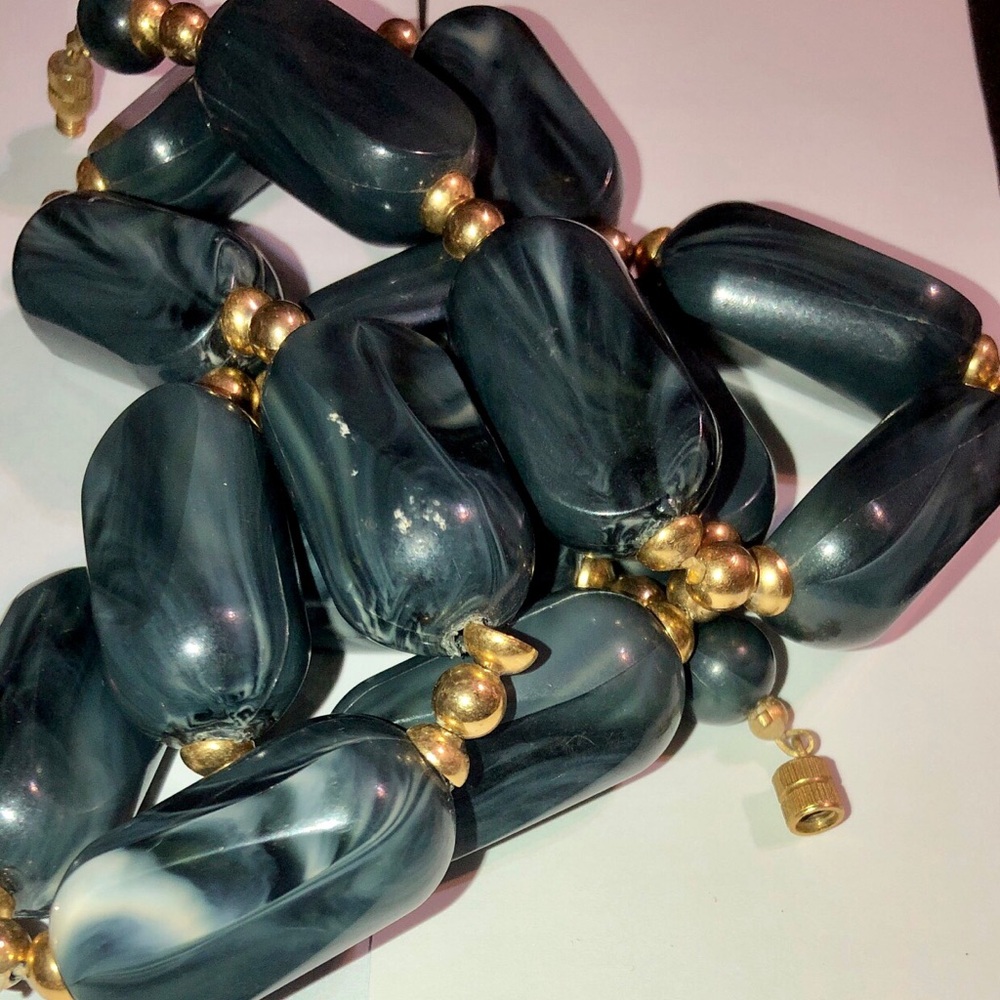 Vtg.50’s Lg.3D Lucite Chunky Gray Marble look Gold Beaded Spacer Barrel Closure